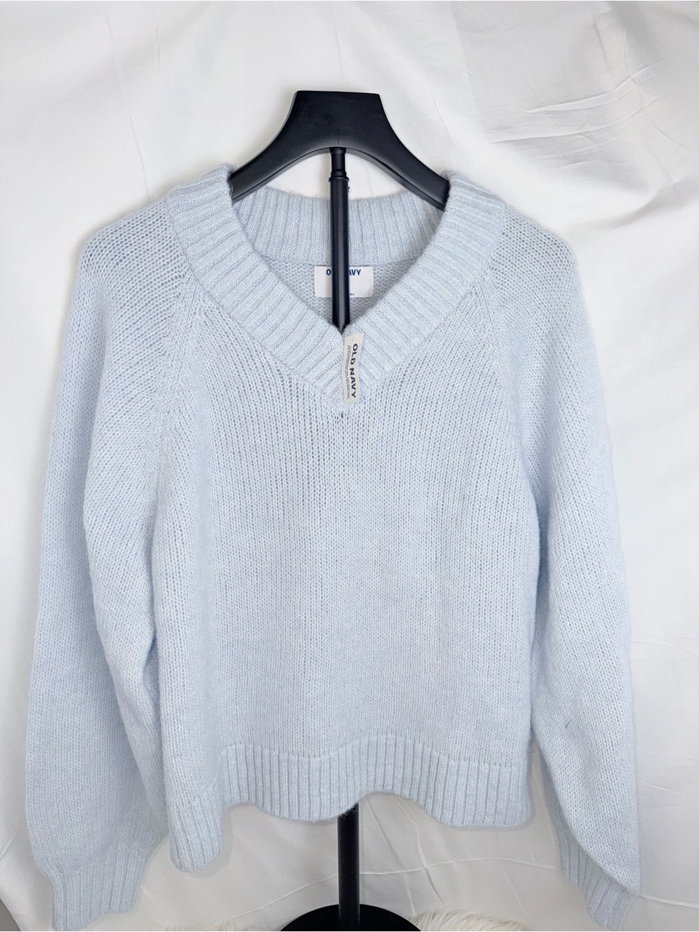 Old Navy Light Blue V-Neck Women's Sweater M